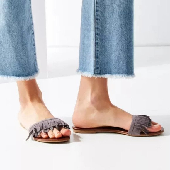 Urban Outfitters Jeffery Cambell Easy Fringe  sandals SZ 7.5 - Picture 1 of 8